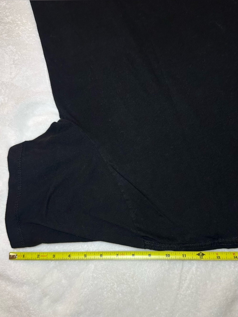 AUDI Men’s XL Black Short Sleeve Crewneck T-Shirt Car Design on Front - Picture 5 of 7